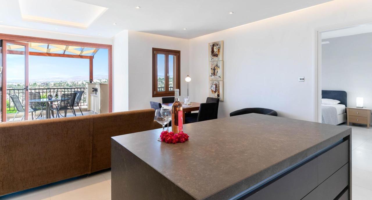 Modern Apartment Nz11 Large Balconies With Sea And Mountain Views Kouklia Exteriér fotografie