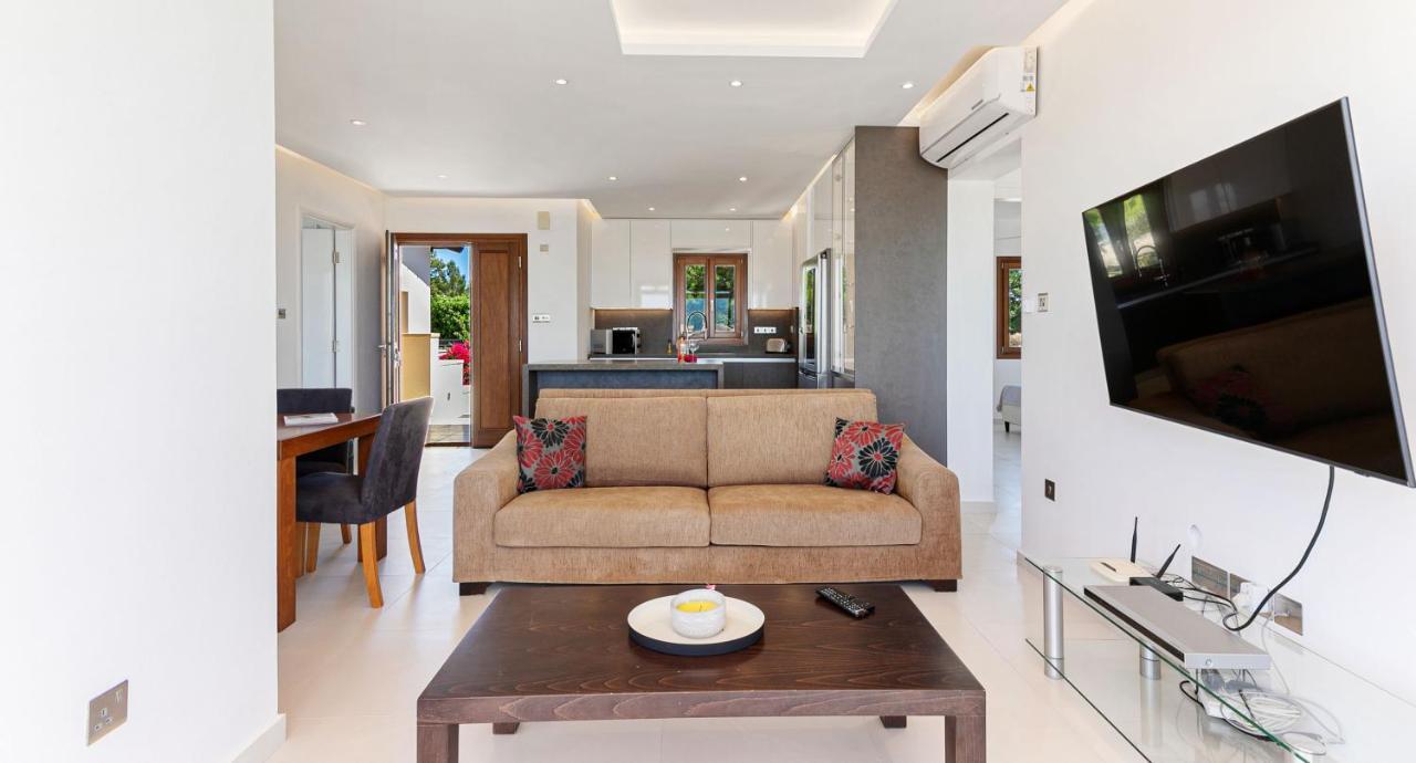 Modern Apartment Nz11 Large Balconies With Sea And Mountain Views Kouklia Exteriér fotografie